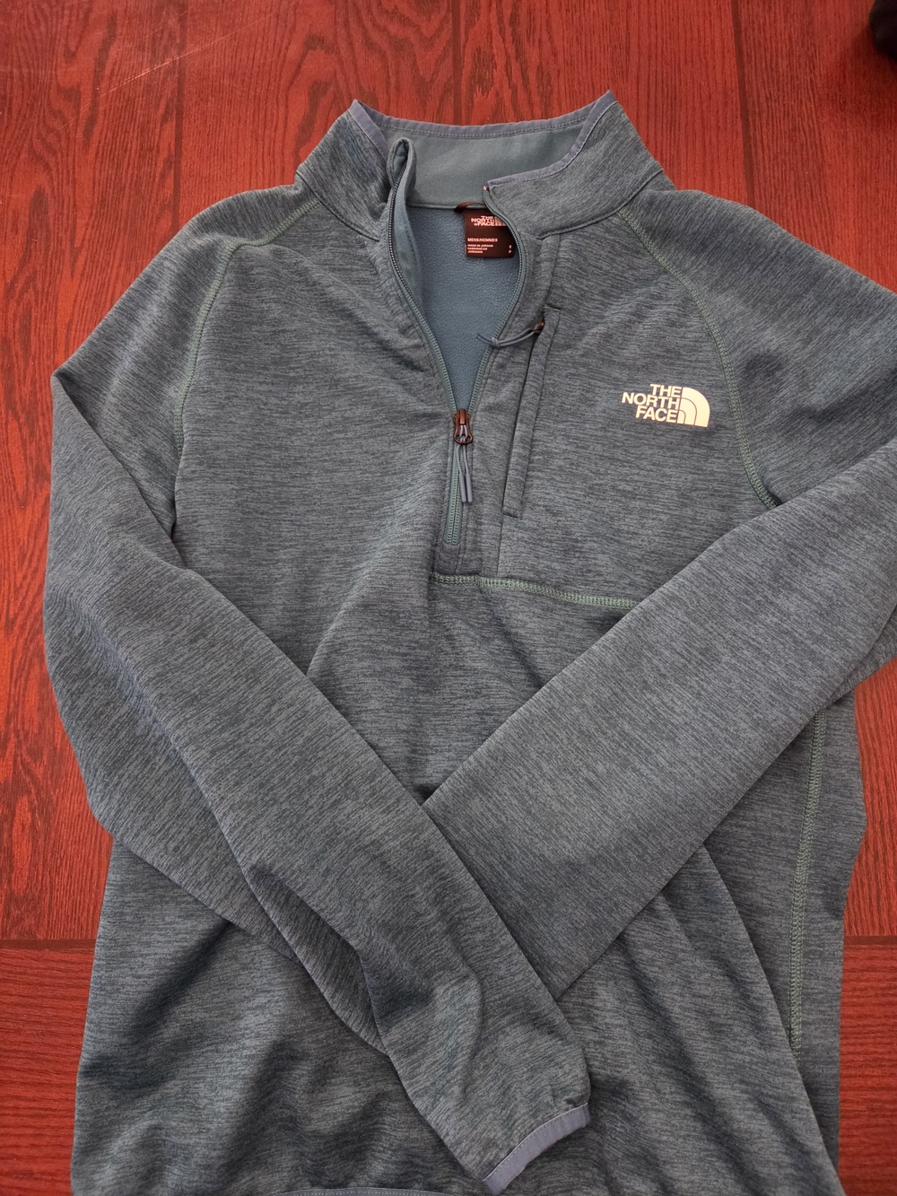 The North Face Men’s Heathered Slate Quarter-Zip Fleece